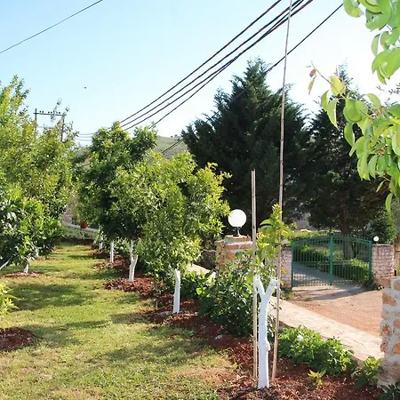 Garden House 펜션 *