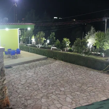 Garden House 펜션 사밀